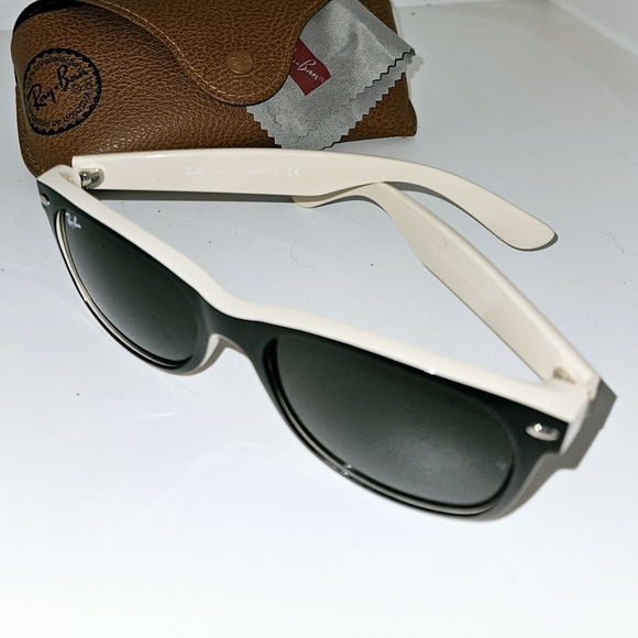 BLACK AND CREAM WAYFARERS CLASSIC RAY BANS SUNGLASSES - Picture 6 of 6